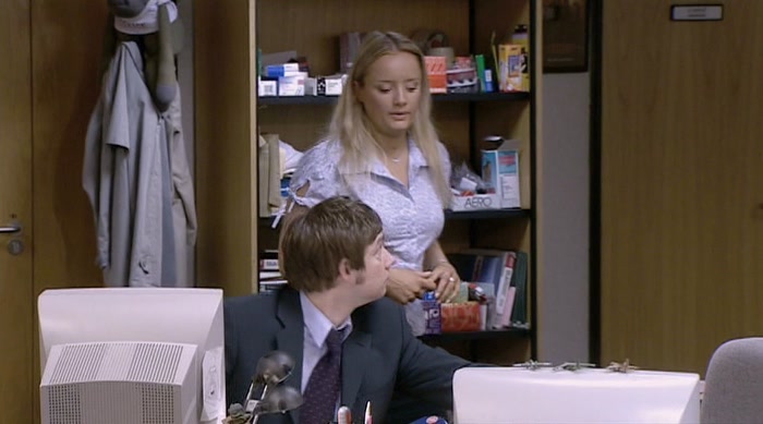 - HELLO. - HIYA. 