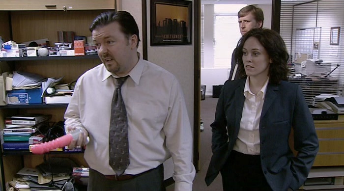 - (BUZZING) - OH. WHAT'S THAT? 