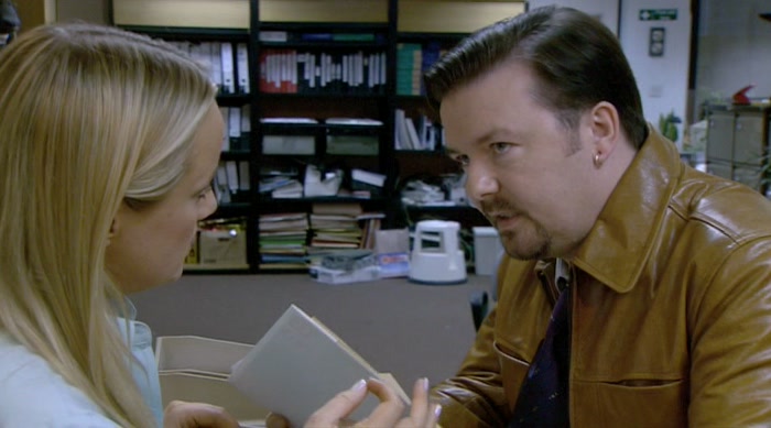 - IT'S BLEEDING. - REALLY STINGS. 