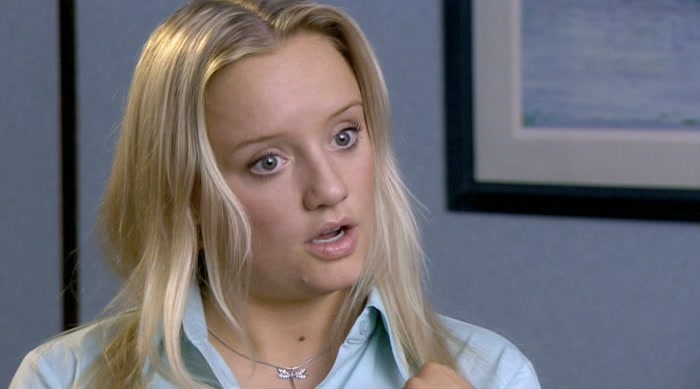 IS RUNNING HER OWN INTERNET AUCTION WEBSITE, MAKING A FORTUNE 