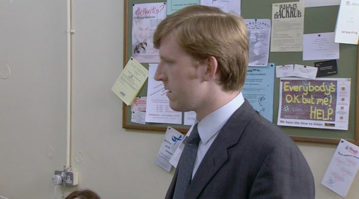 - MAYBE IF YOU JUST SIT DOWN. - YOU'RE THE BOSS. 