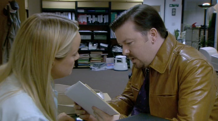 - IT'S BLEEDING. - REALLY STINGS. 