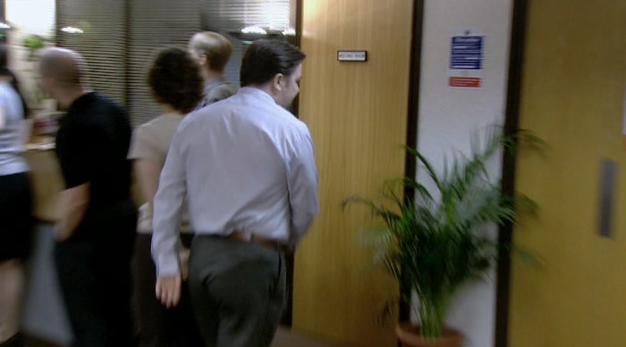 - REMEMBER WHERE WE WERE IN THAT GAME. - SHEILA? NICE COSTUME. YOU LOOK FANTASTIC. 