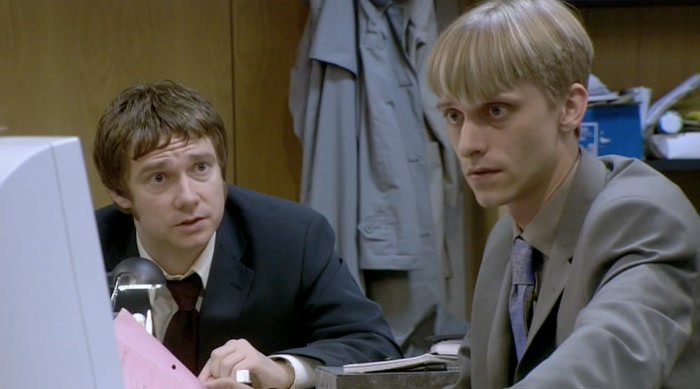 - I WOULDN'T PAY YOU IF YOU WERE. - I'LL PUT YOUR POUND IN. 