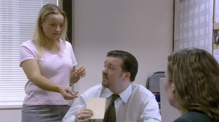 - CAN I ASK WHY YOU'RE LEAVING? - I'M GOING AWAY WITH MY FIANCé. 