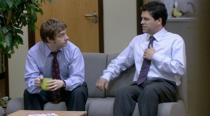 - HIYA. HAVE YOU GOT A MINUTE? - YEAH. SURE. 