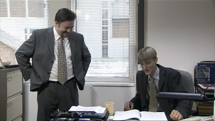 - SHOULD PHONE AHEAD. - I'M NOT GONNA CALL AHEAD. 