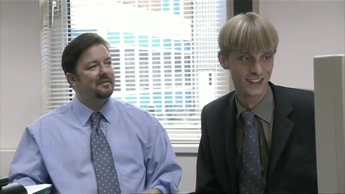 - I PLAYED YOU. YOU'RE RUBBISH. - JUST PUT IT. 