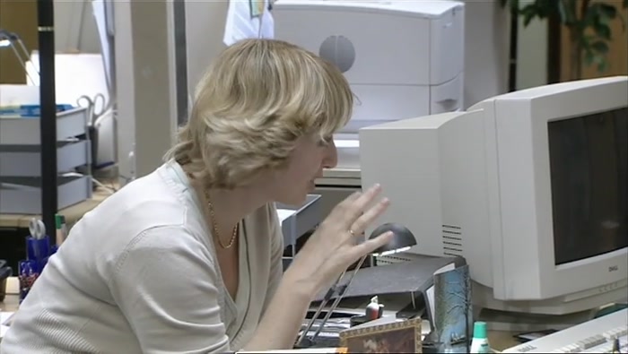ANYWAY, HE'S TALKING TO MEL ON RECEPTION. HE'S CHATTING AWAY. 