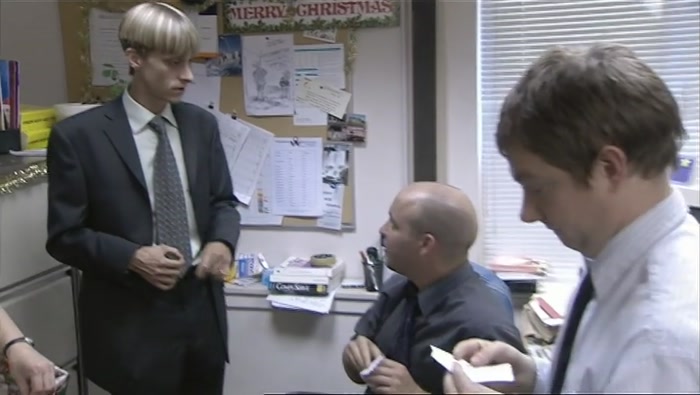 IF IT'S ME, DON'T GET A STUPID NOVELTY GIFT.  