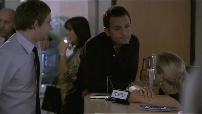 - SHALL WE MAKE A MOVE? - EH? WE CAN STAY A FEW MINUTES, CAN'T WE? 