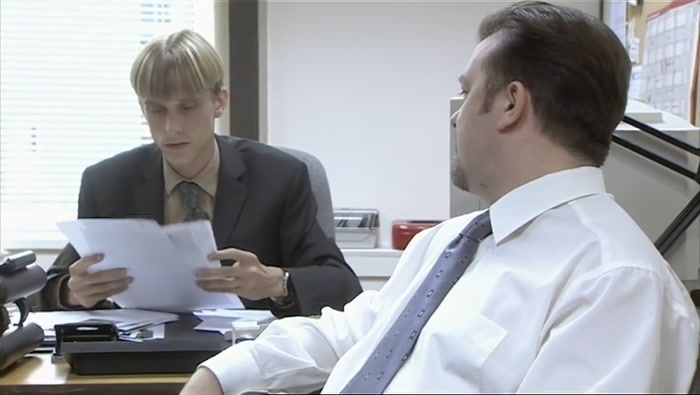 - WHICH ONE, THOUGH? - THAT ONE'S SMILING. 