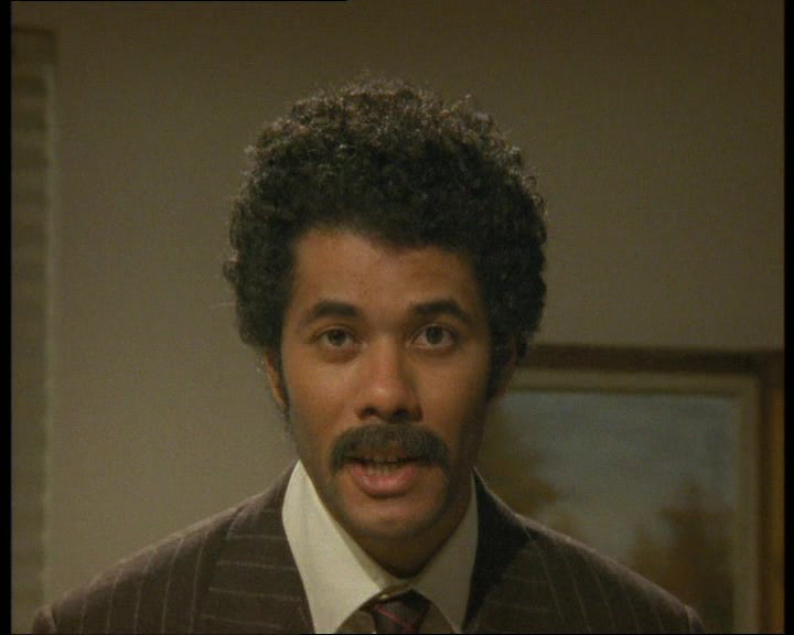 WE'VE GOT A SITUATION. A LASS HAS JUST CRACKED HER NUT AND IF SHE CROAKS, MY ASS IS GRASS. 