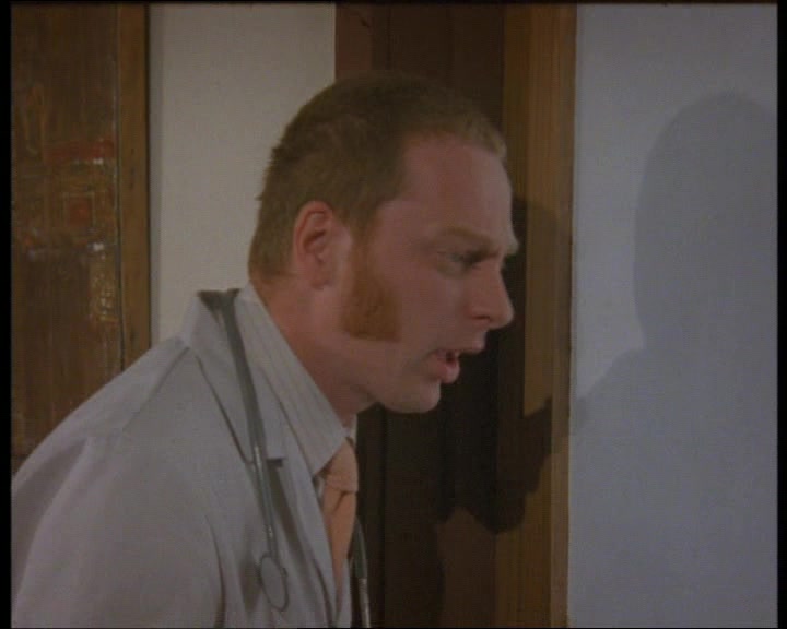 - TELL DAG, IT'S LIZ. - OK, I'LL GET HELP. 