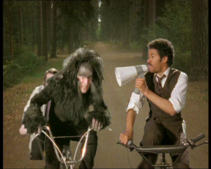 - PULL OVER! - UM GETTAWA! 