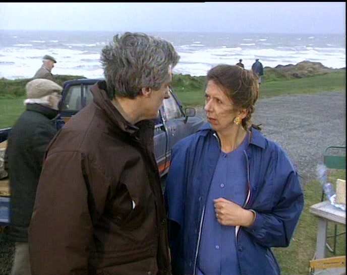 - GET THEM FECKING CRUNCHIES OUT. - FECK OFF. 