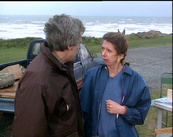 - GET THEM FECKING CRUNCHIES OUT. - FECK OFF. 