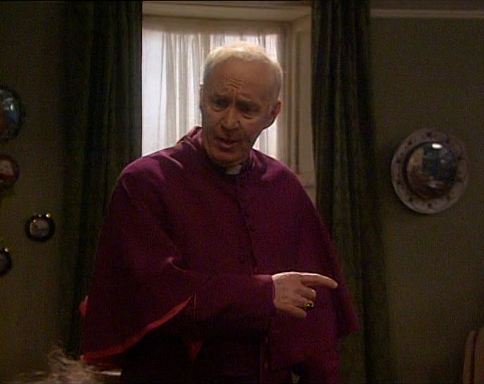 LISTEN, DID YOU SEE MY BAG ANYWHERE, MY TRAVELLING BAG, HM? 