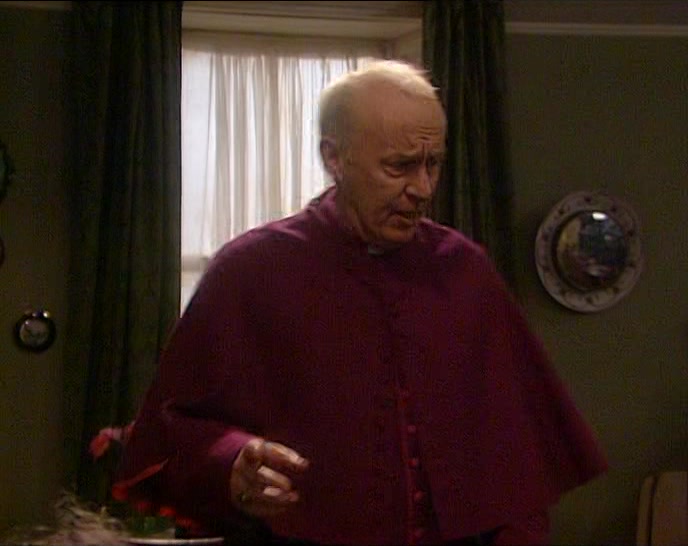 LISTEN, DID YOU SEE MY BAG ANYWHERE, MY TRAVELLING BAG, HM? 