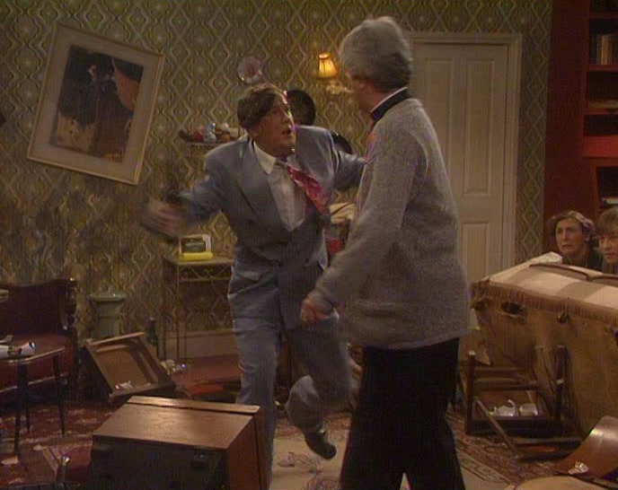 - I'LL GIVE IT A KICK MYSELF. - YOU WANT A FIGHT? 