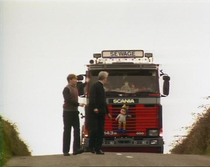 TED, IT'S A BIG TRUCK! IT CAN GIVE US A LIFT! 