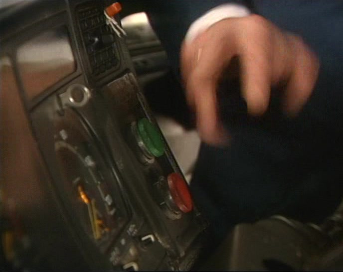 (TOM) THIS FOR THE DOORS AND THIS SHOOTS THE STUFF OUT? 