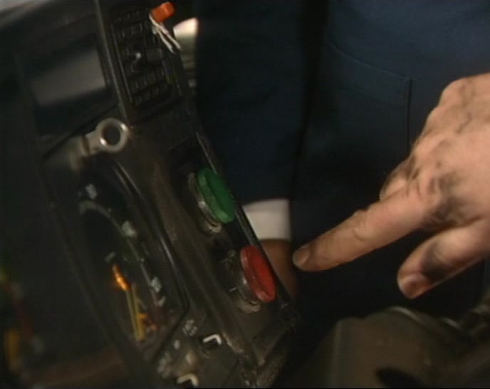 (TOM) THIS FOR THE DOORS AND THIS SHOOTS THE STUFF OUT? 