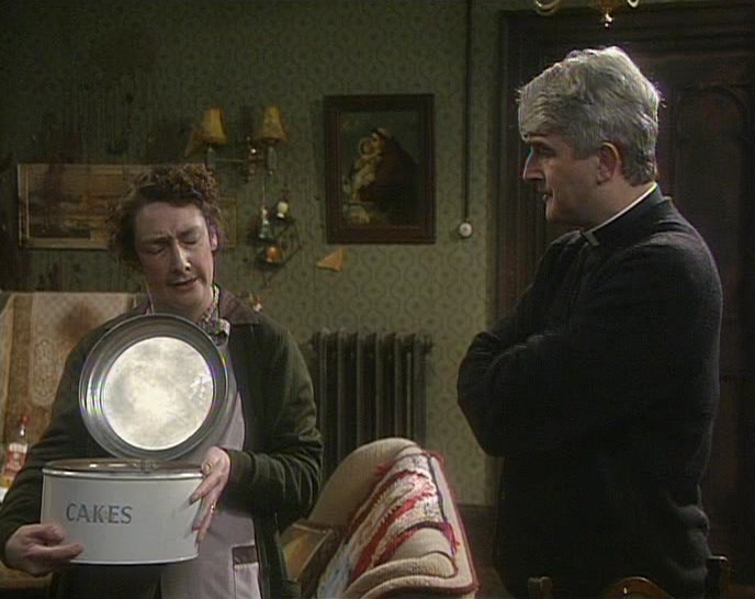 - I LOVE CINNAMON. - NO, NO, YOU'RE JUST BEING POLITE. 