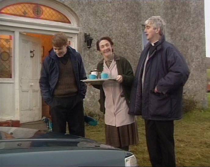 GO INSIDE. I'LL TAKE THE TRAY.  