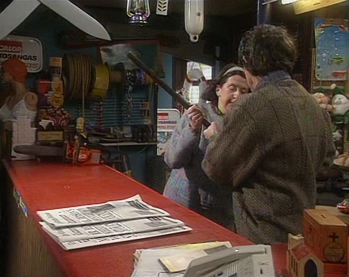 YOU FECKIN' EEJIT! GIVE ME THAT!  