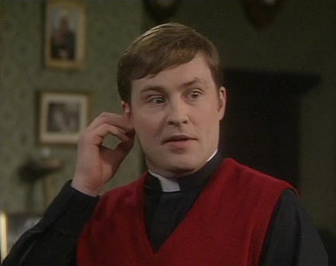 - IT'S AN EARRING. - OH, RIGHT. IT IS, ALL RIGHT. 