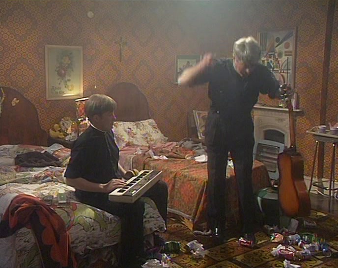 THE THING YOU WERE JUST DOING! PLAY THE F---ING NOTE! 