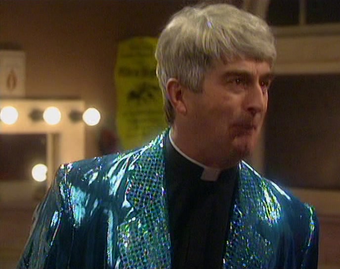 - HOW MUCH DO YOU BET?! - FOUR POUNDS! 