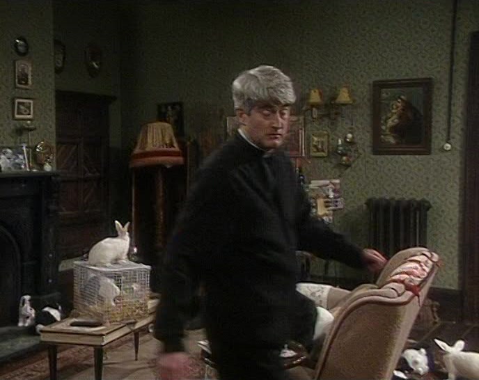 - I'LL RING THE SHOP. - NO, IT WAS A TRAVELLING PET SHOP. 