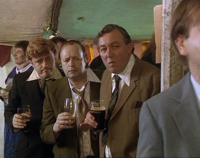 - EXCUSE ME, ARE YOU...? - (JACK) FECK OFF! 