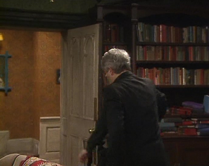 I WOULDN'T STAY IN THIS HOUSE IF YOU GAVE ME A MILLION POUNDS! 