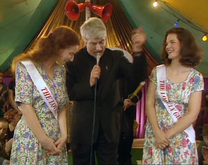 IN ORDER TO HEAR YOUR LOVELY LAUGH, I'LL TELL YOU A JOKE. 
