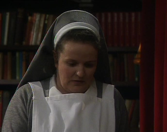 - TED, MAYBE THEY'RE NOT HOME. - NO, I DEFINITELY HEARD SOMETHING. 