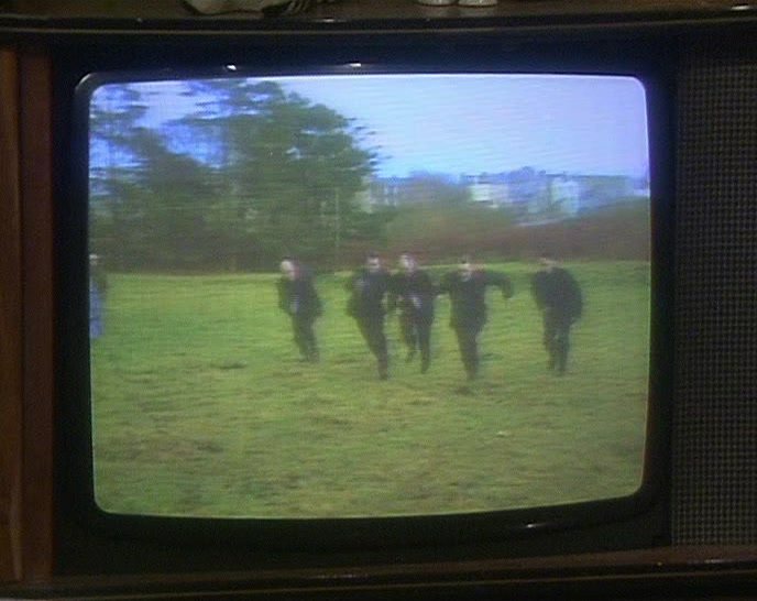 AH, HERE'S THE LADS. AND AWAY THEY GO! 
