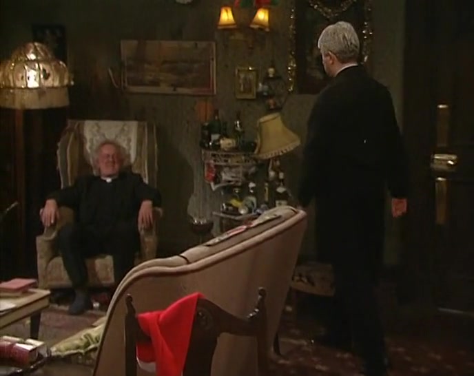 A PAIR OF FECKIN' WOMEN'S KNICKERS!  