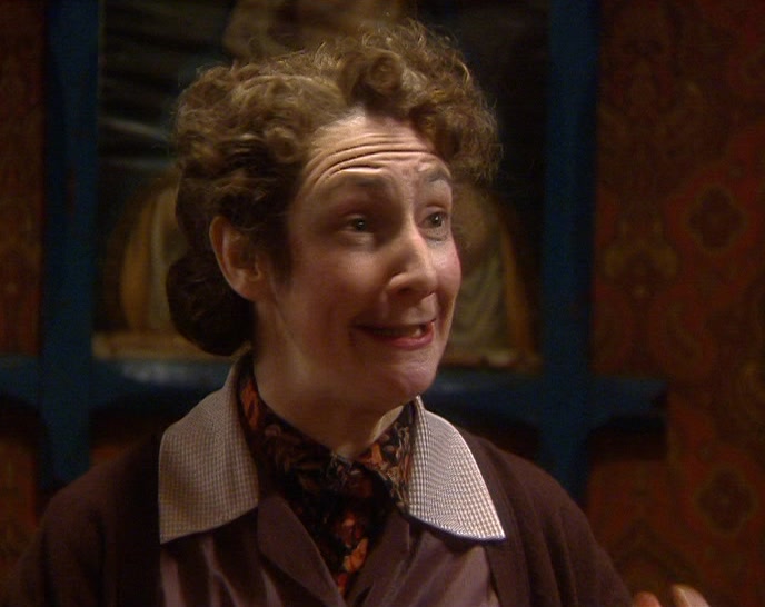 I'D FORGOTTEN I CAN TURN MY HEAD RIGHT AROUND LIKE THIS! 
