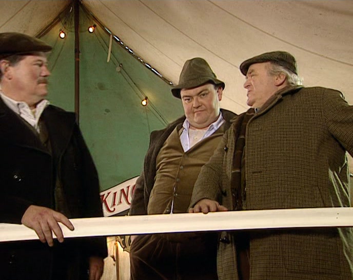 - HELLO, FARGO. - OH, HUD, GIANT, HELLO. 