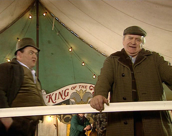 - HELLO, FARGO. - OH, HUD, GIANT, HELLO. 