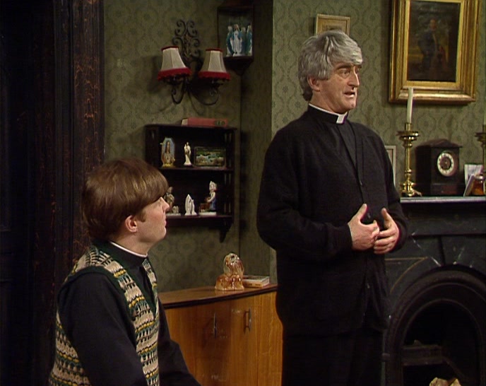 ANYWAY, BEFORE WE LOOK AT THE SKIRTING BOARD 