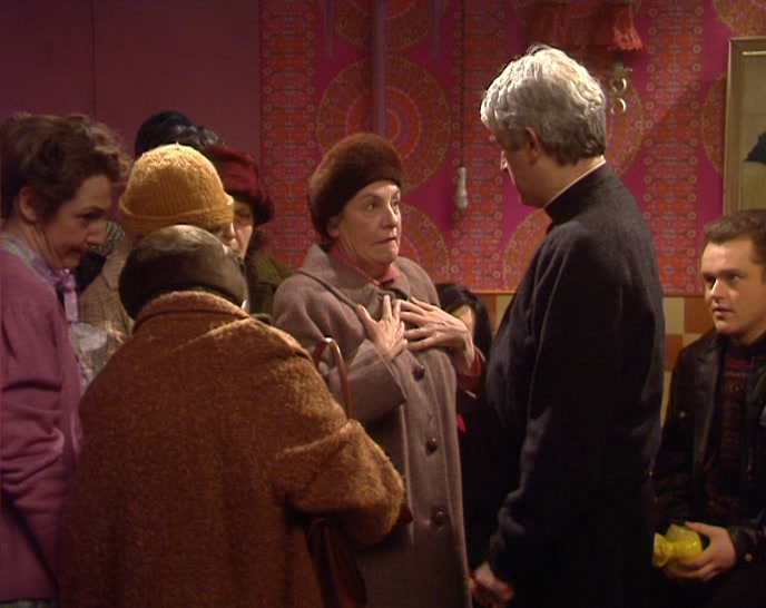 AND MRS COLLINS, WHEN MR COLLINS TRIED TO MAKE THE BED ON HIS OWN... 