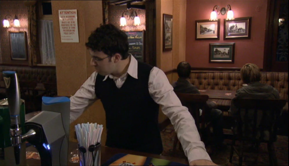 GOOD EVENING. COULD I HAVE THREE PINTS, PLEASE? 