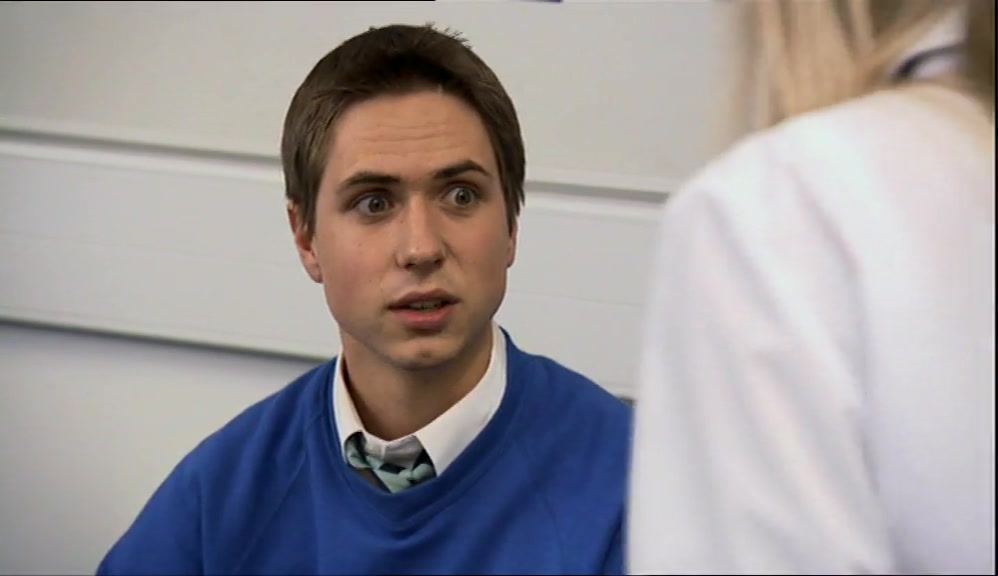 - DO YOU WEAR AFTERSHAVE NOW? - IT'S JUST LYNX. 