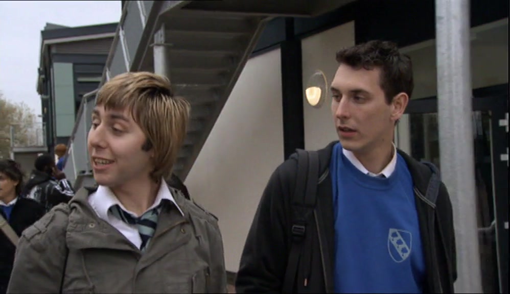 - I'M GONNA GET SERVED. - HOW DO YOU KNOW? 