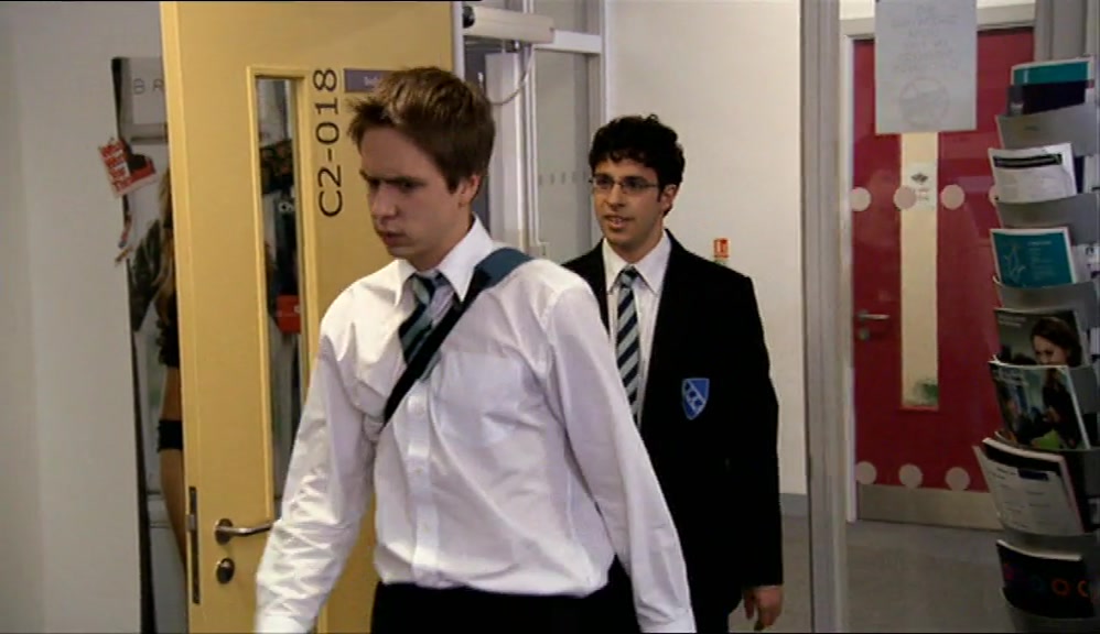 - HELLO. YOU LOOK WELL. - THANKS. HOW'S YOUR MUM? 