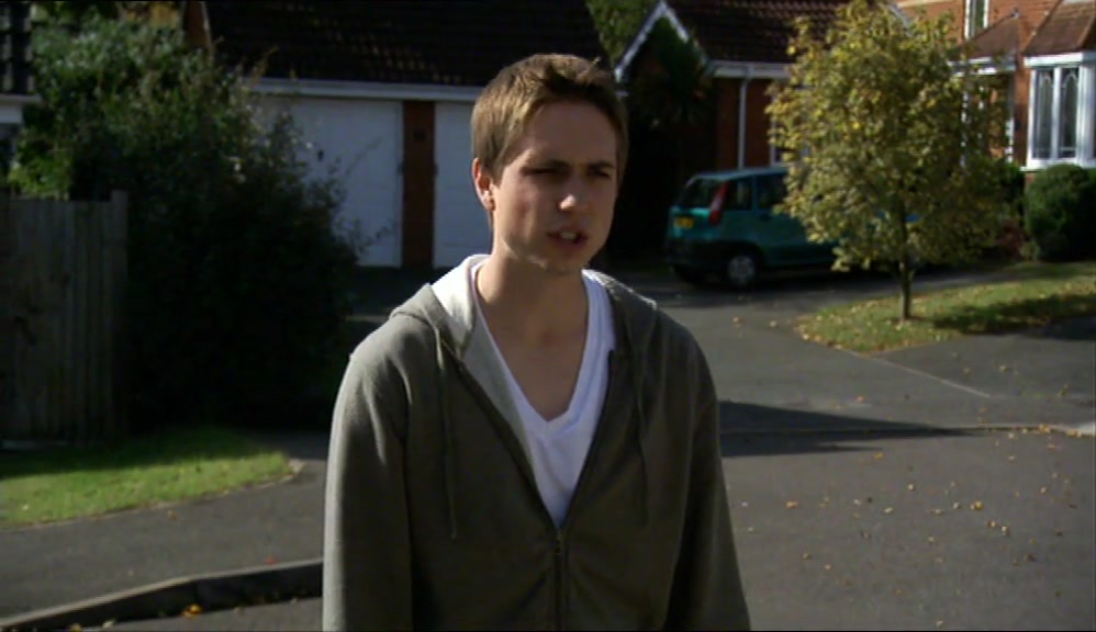 - I THINK PETE DOHERTY IS ON HEROIN. - I'M NOT SURE I SHOULD DO HEROIN! 